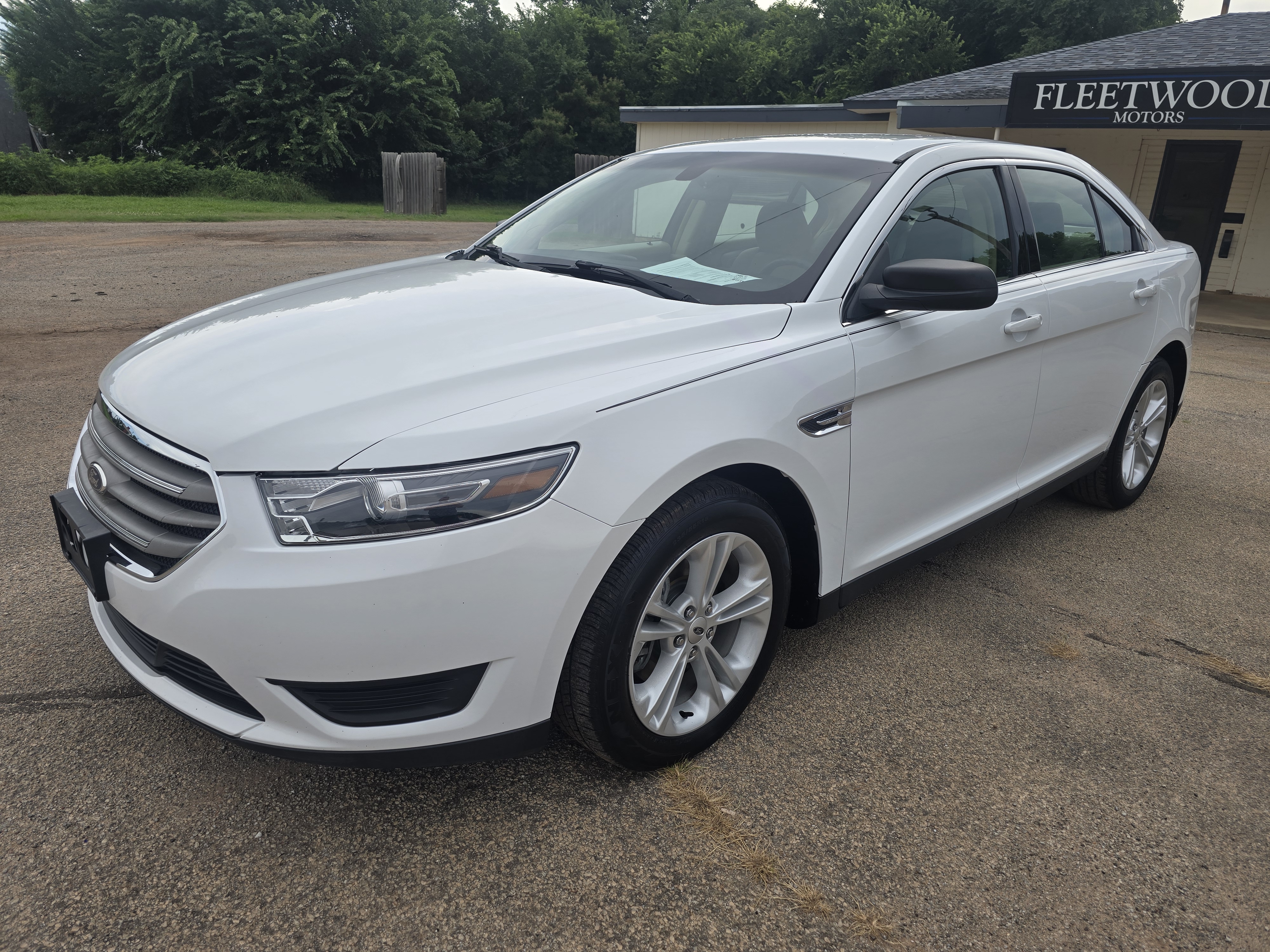 2015 Ford Taurus 4dr Sdn SE FWD