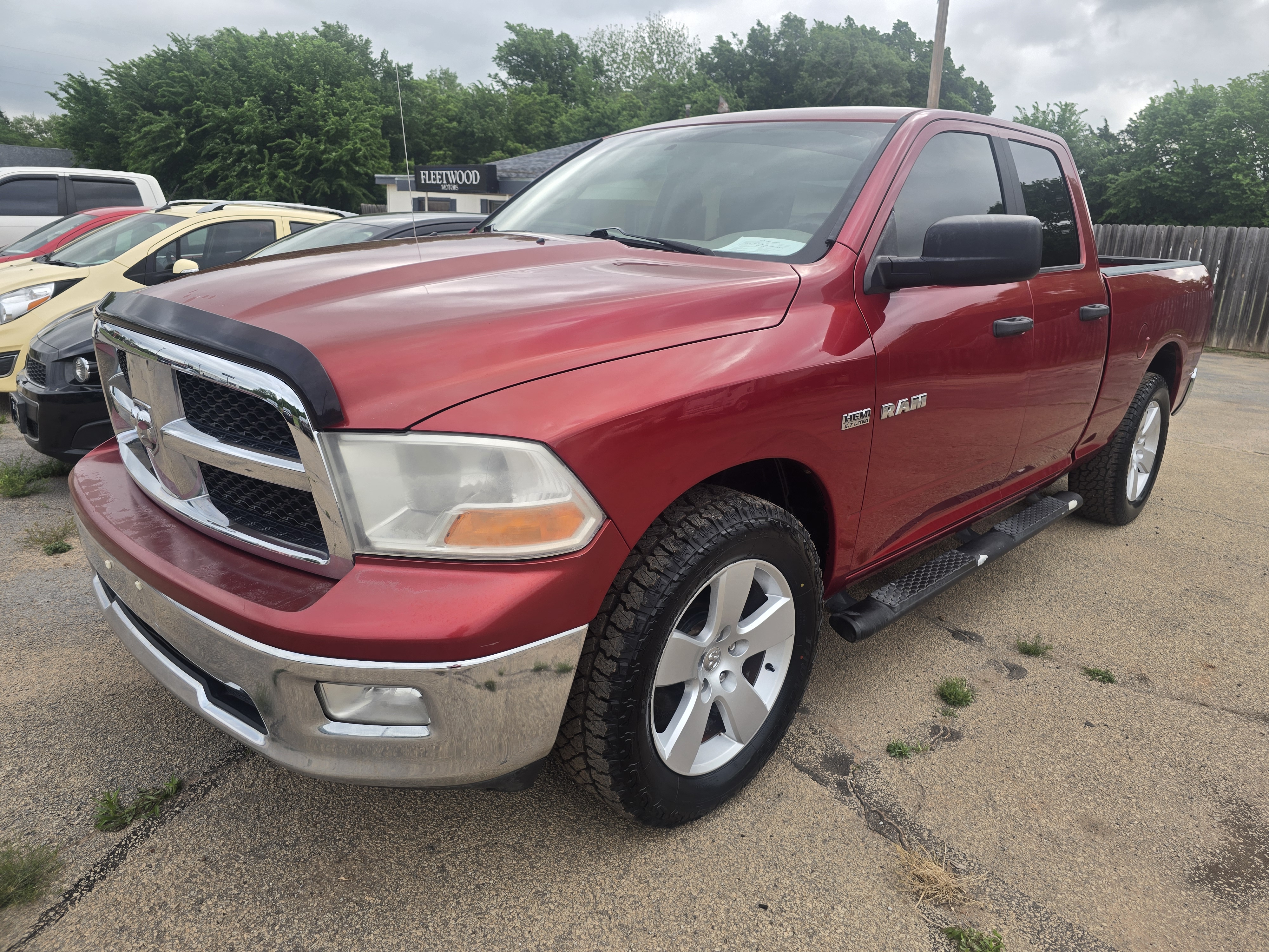 2009 Dodge Ram 1500 2WD Quad Cab 140.5" SLT